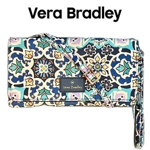 Vera Bradley Vera Bradley RFID Wallet Crossbody bag in Lisbon Medallion Cool